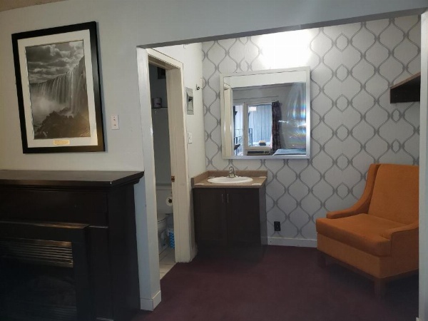 Niagara Falls Courtside Inn image 23