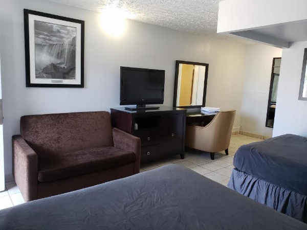 Niagara Falls Courtside Inn image 34